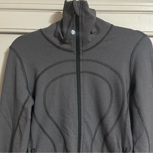 Lululemon In Stride Jacket Size 4 - Picture 4 of 7